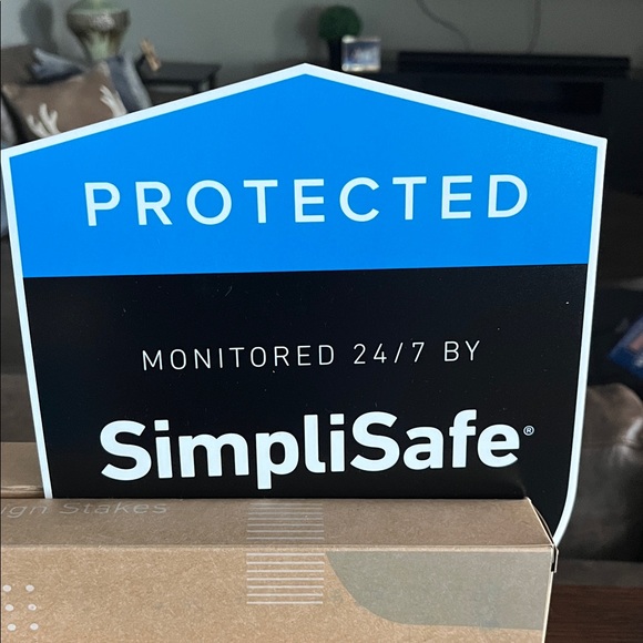 SimpliSafe Security System - Picture 3 of 10